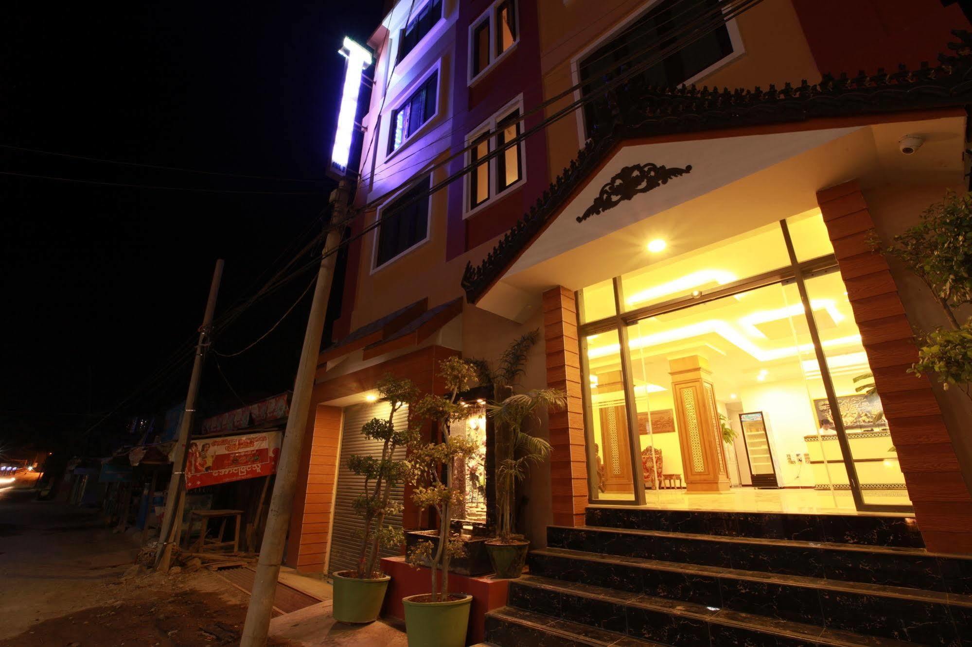 The Hotel Emperor-Inle Nyaung Shwe Exterior foto